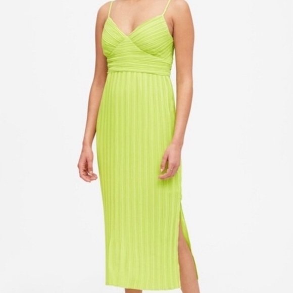 Banana Republic Dresses & Skirts - Banana Republic Lime Plisse Midi Dress Neon Size 4